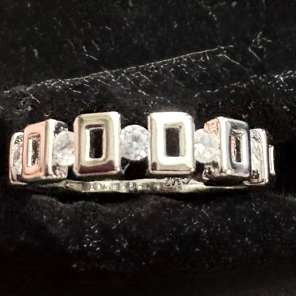 Pretty Bird White Gold Plated Ring NEW! Size 7